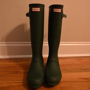 Hunter Rain Boots (size 10, green)